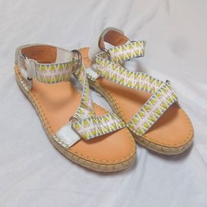 Frye & Co Kole Asymmetrical Woven Flat Spring Summer Sandals Size 9.5